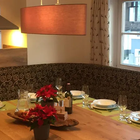 펜션 Spacious Holiday In Salzburg With Mountain View *